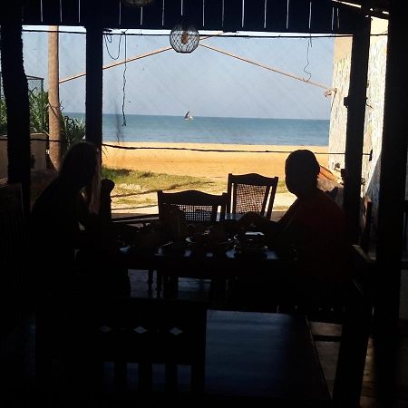 Hotel The Sea House Kudapaduwa Exterior foto
